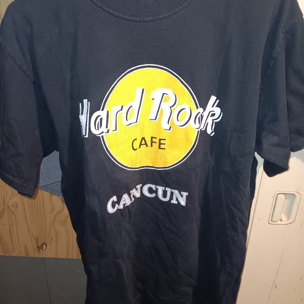 VINTAGE MENS TSHIRT L HARD ROCK CAFE BLACK TSHIRT